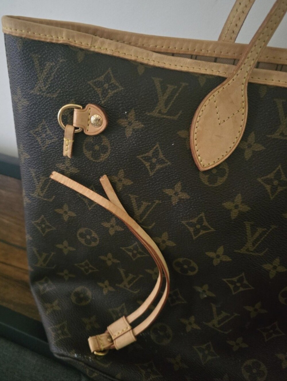 Louis Vuitton Monogram Canvas Neverfull Tote - Brown/Beige - Picture 5 of 6